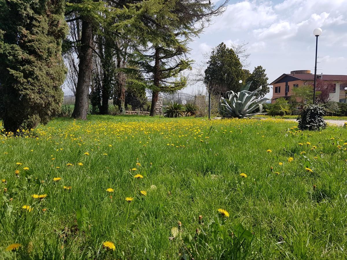 Residenza Hermitage Panzió Bedizzole Kültér fotó